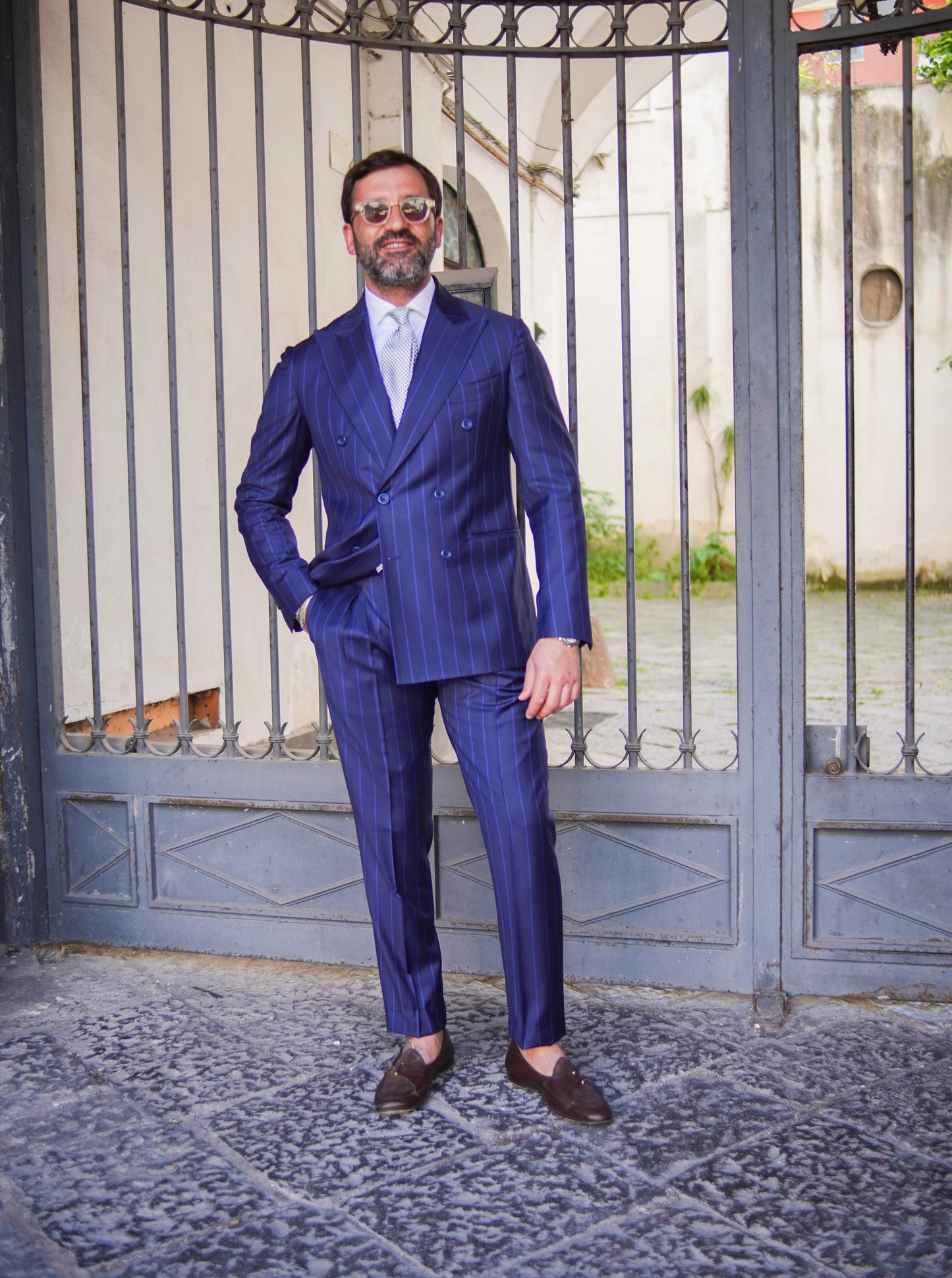 ABITO DOPPIOPETTO BLU CON RIGO BLU COBALTO