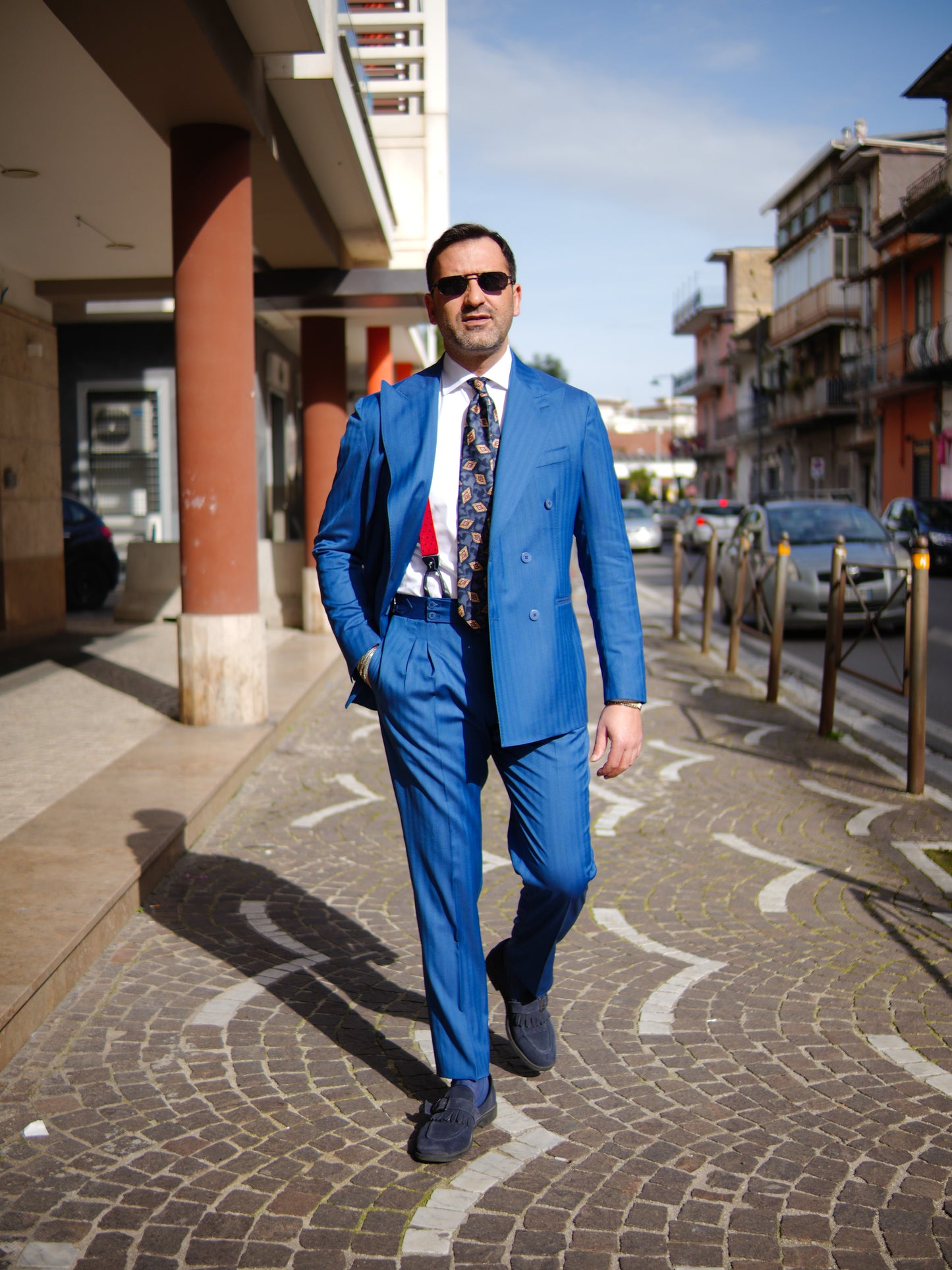 ABITO DOPPIOPETTO BLU REALE SPIGATO