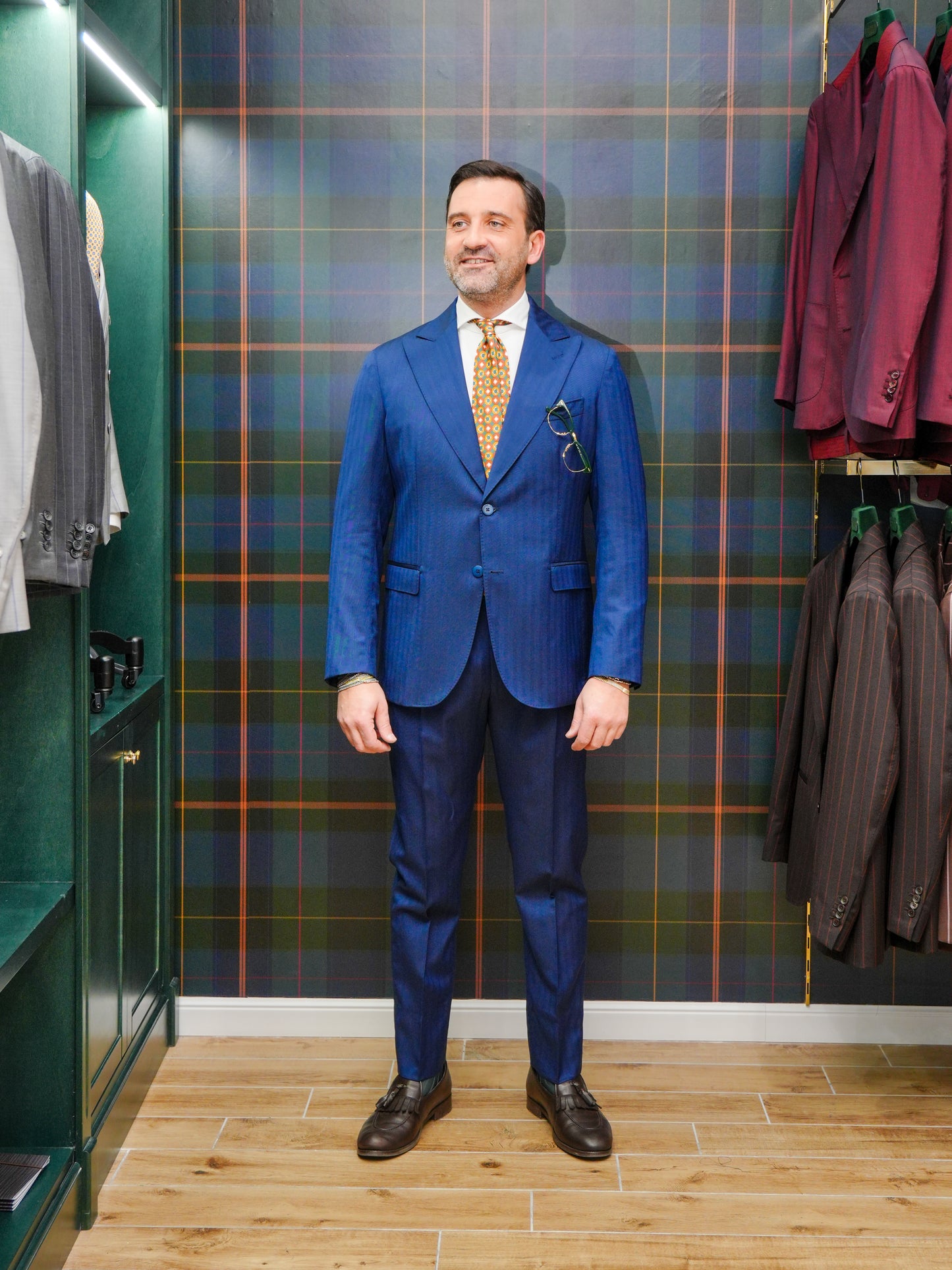 ABITO SPIGATO BLU MONOPETTO