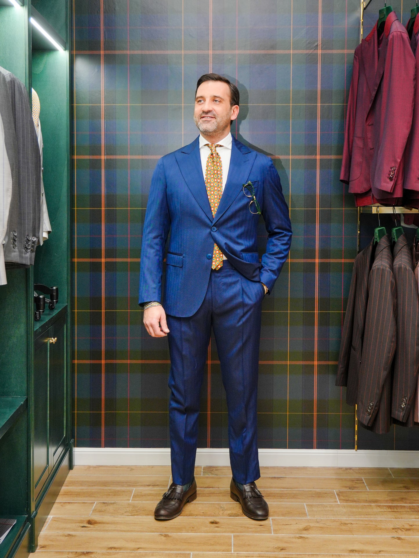 ABITO SPIGATO BLU MONOPETTO