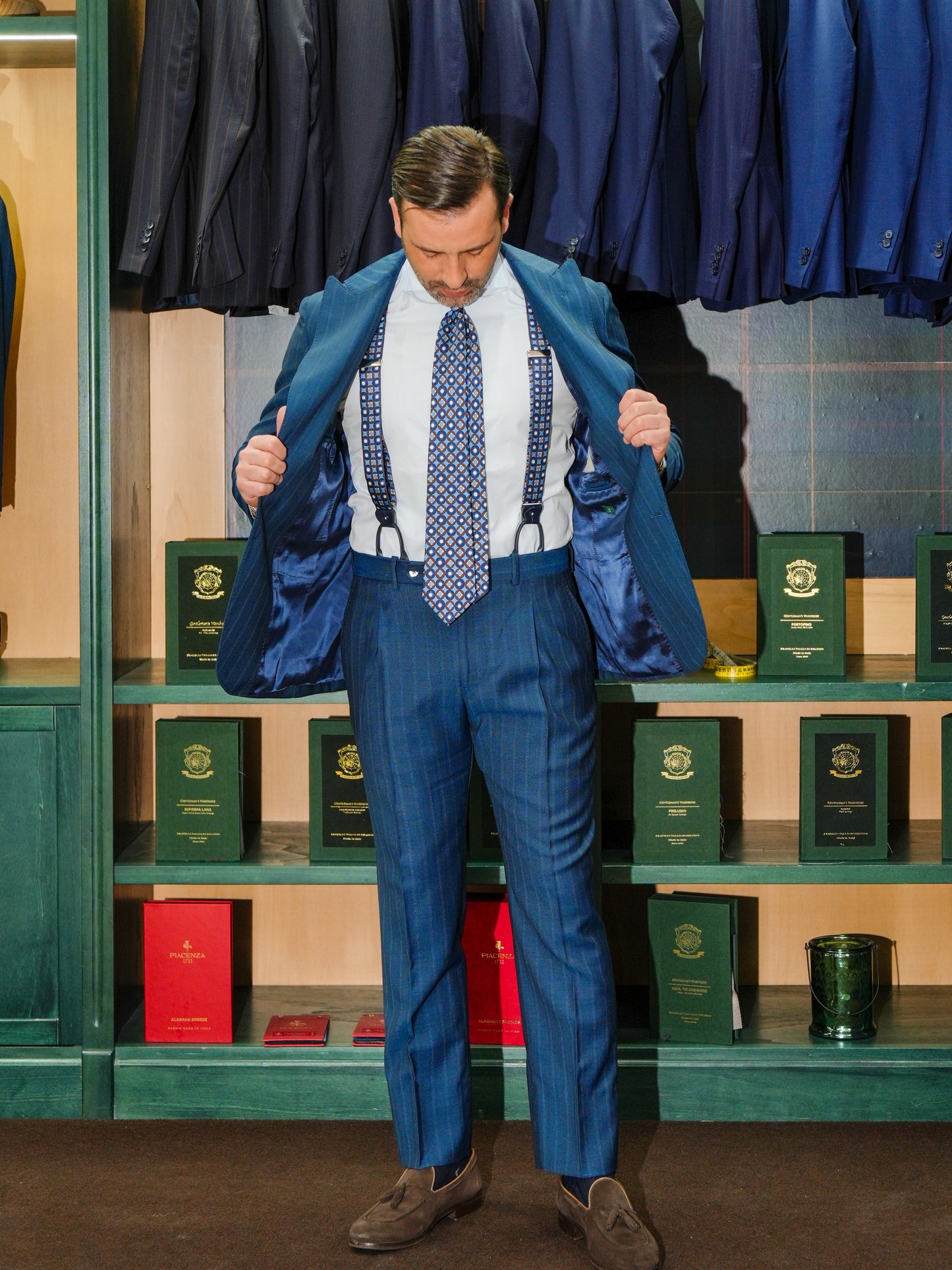 ABITO GESSATO MONOPETTO BLU CHIARO