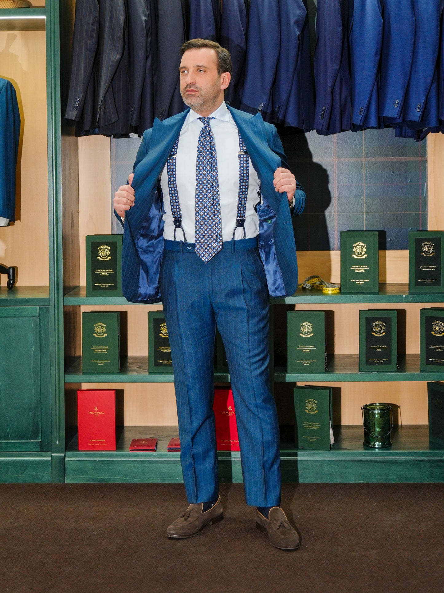 ABITO GESSATO MONOPETTO BLU CHIARO