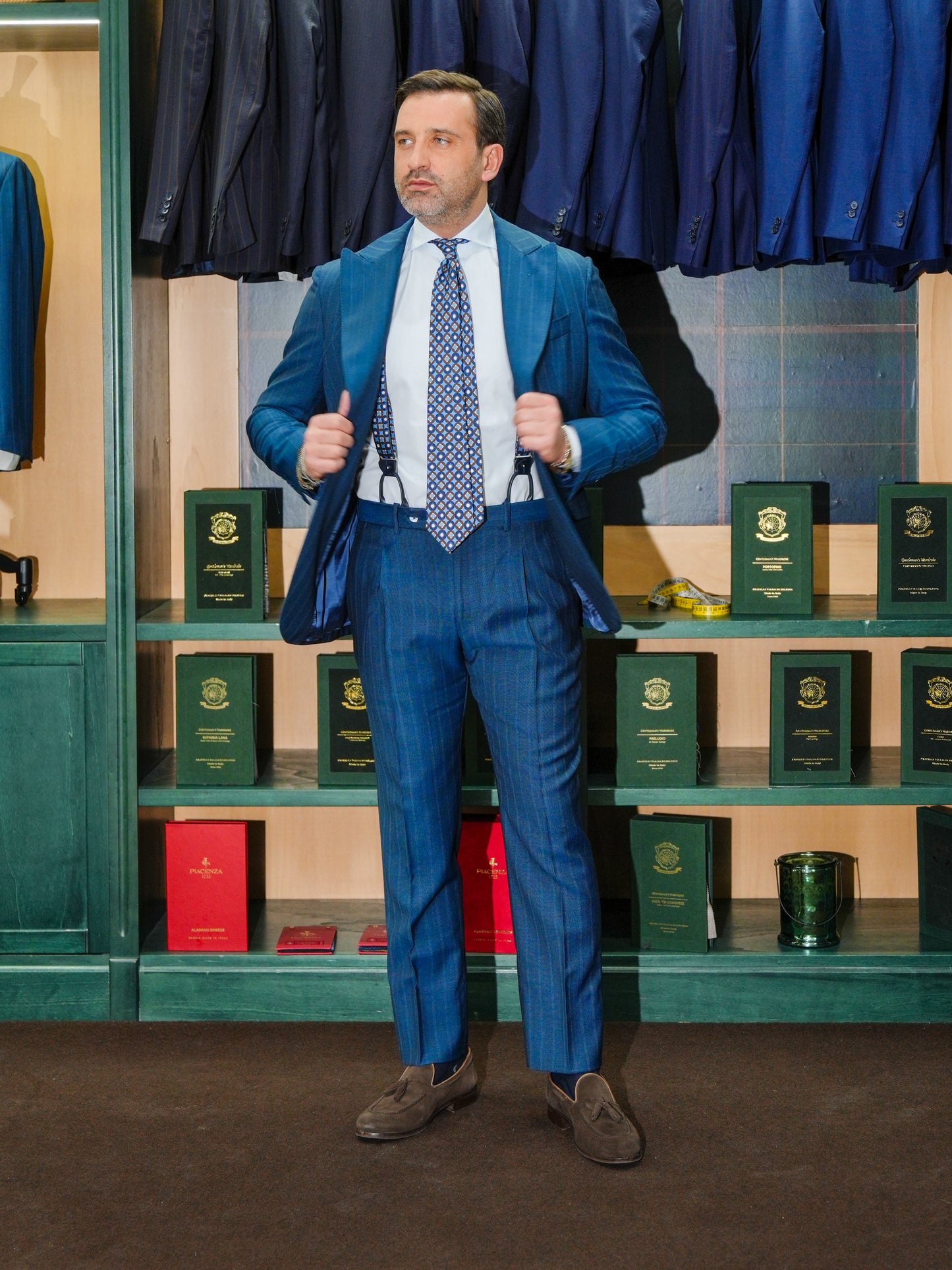 ABITO GESSATO MONOPETTO BLU CHIARO