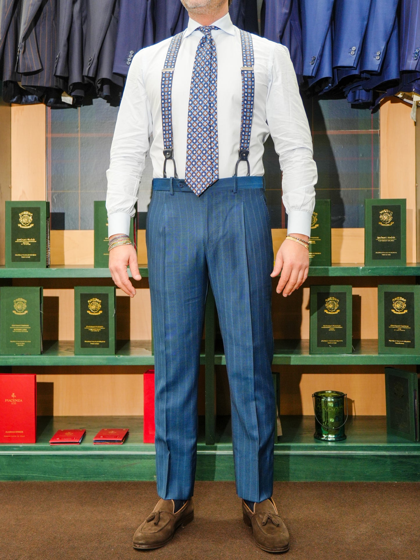 ABITO GESSATO MONOPETTO BLU CHIARO