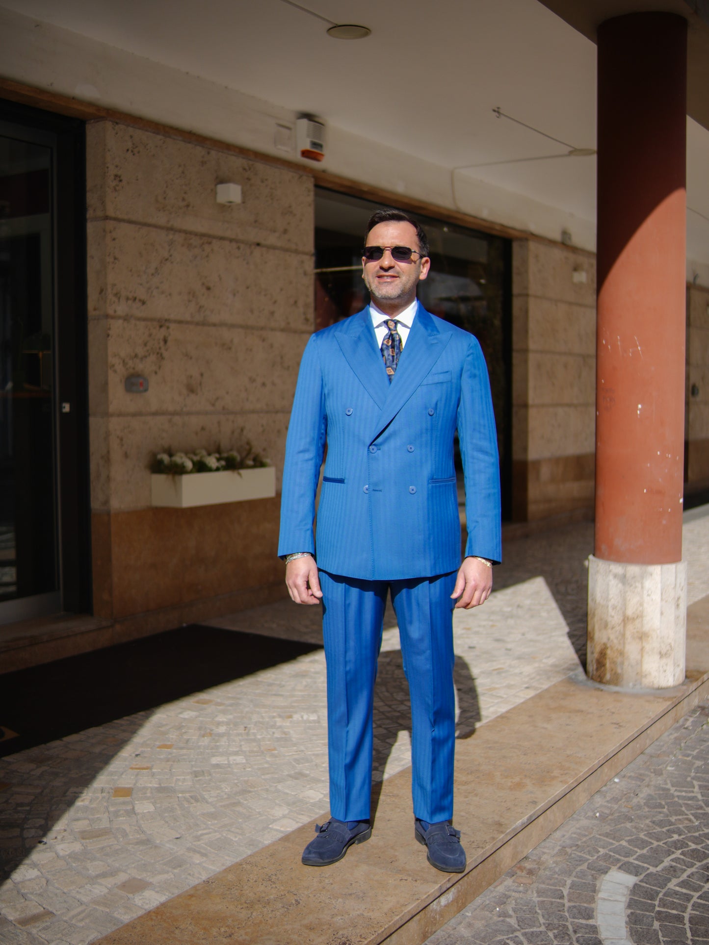 ABITO DOPPIOPETTO BLU REALE SPIGATO