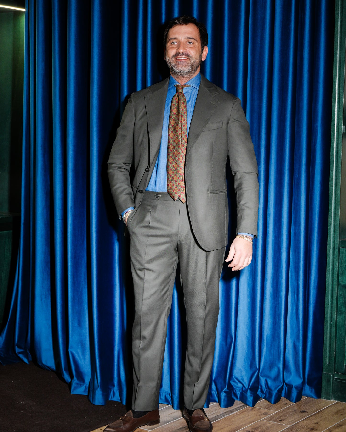 ABITO TINTA UNITA TALLIA VERDE