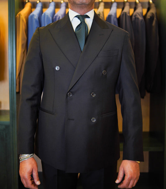 ABITO NERO DOPPIOPETTO