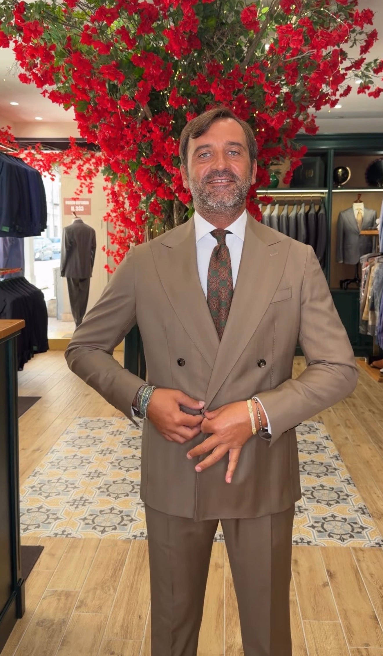 ABITO BEIGE