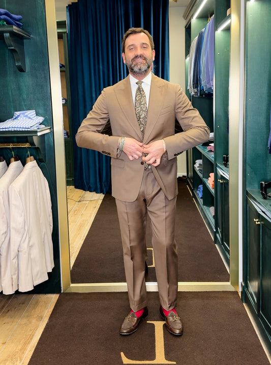 ABITO MONOPETTO NOCCIOLA