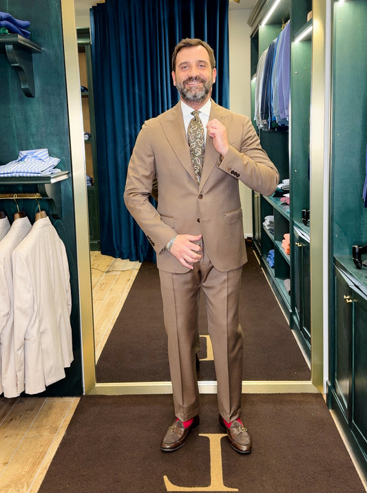 ABITO MONOPETTO NOCCIOLA